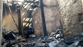 Incêndio destrói e interdita casa no São Gonçalo, em Taubaté