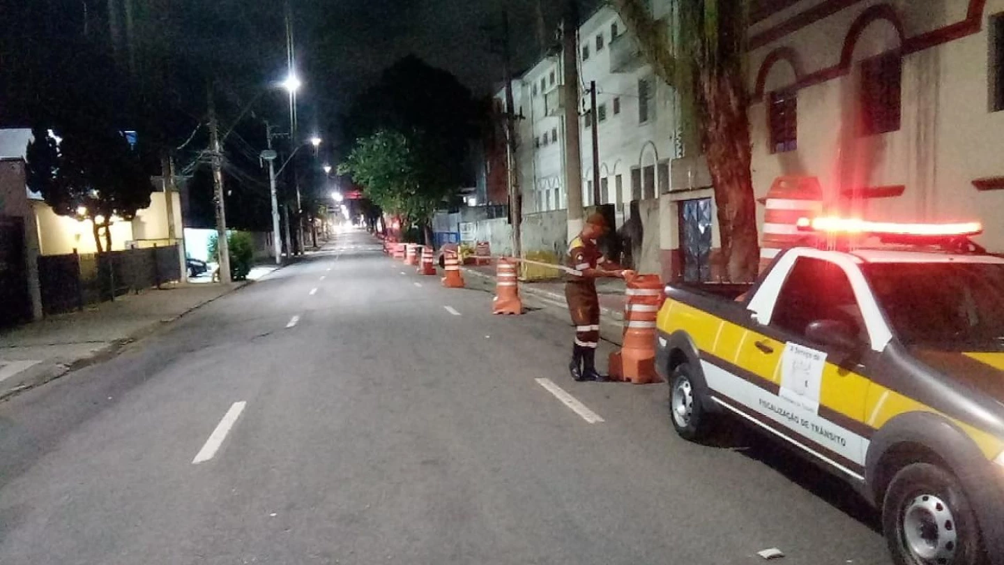Trânsito é afetado em vias próximas aos cartórios eleitorais de Taubaté