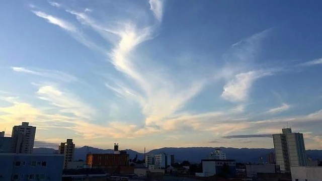Frente fria começa a se afastar do Vale do Paraíba