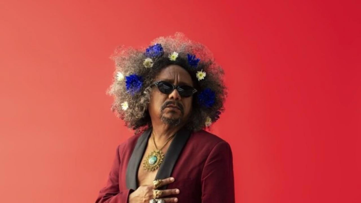 Chico César traz show “Vestido de Amor” para Taubaté