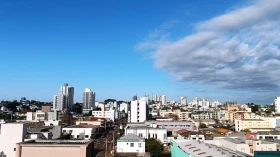 Semana começa com sol e chance de chuva rápida no Vale do Paraíba