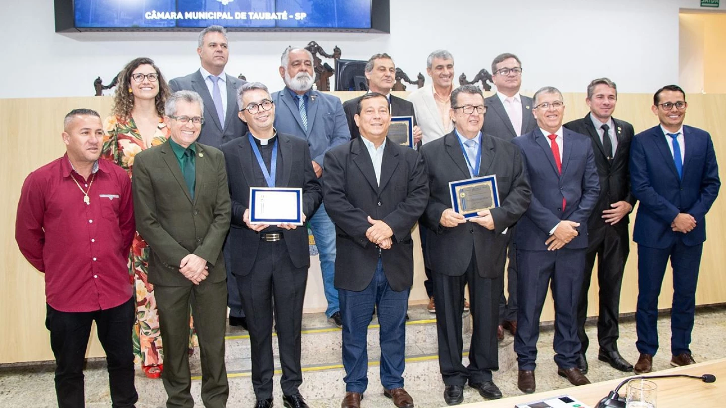 Câmara celebra aniversário de Taubaté com sessão solene