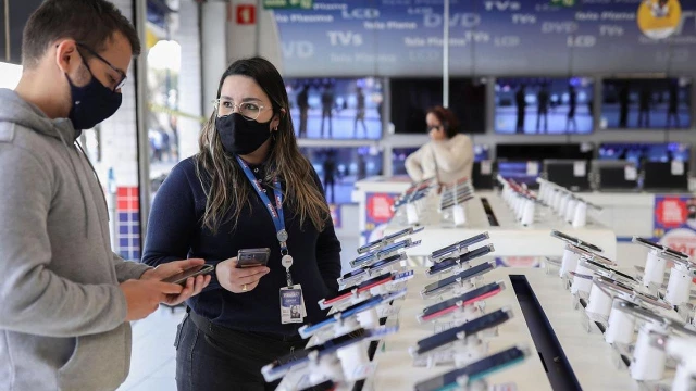 Fecomércio: comércio de SP gera 78 mil postos de trabalho até outubro