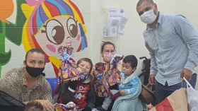 Brinquedos são distribuídos no Pronto Socorro Infantil de Taubaté
