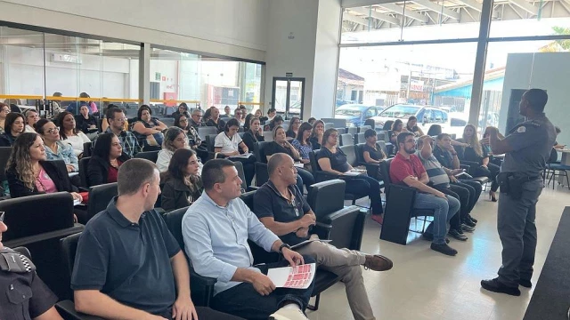 Reuniões debatem segurança nas escolas municipais de Taubaté