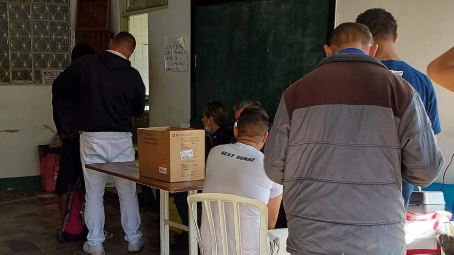 Taubaté vacina pessoas em situação de rua contra gripe e covid-19