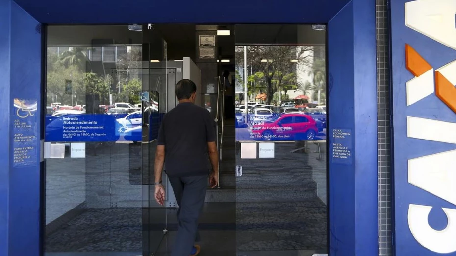 Caixa libera abono salarial para nascidos em setembro e outubro