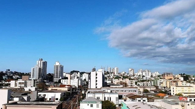 Feriado de sol e temperaturas em elevação no Vale do Paraíba