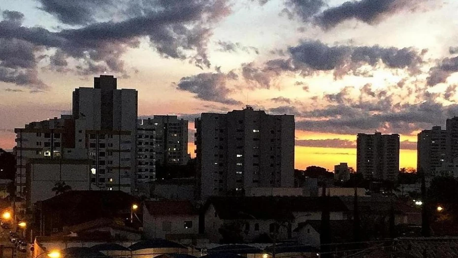 Frente fria se aproxima e deve derrubar temperaturas no Vale do Paraíba