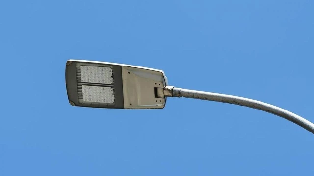 Empresa assume serviços de iluminação em Taubaté
