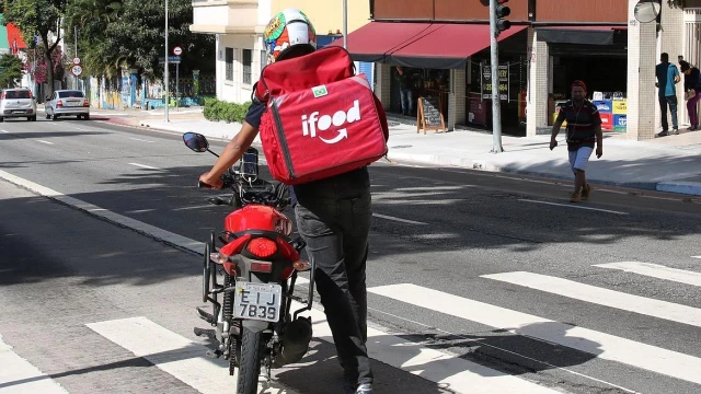 IBGE: país tem 2,1 milhões de trabalhadores de plataformas digitais
