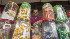 Desemprego cai para 7,7% no terceiro trimestre