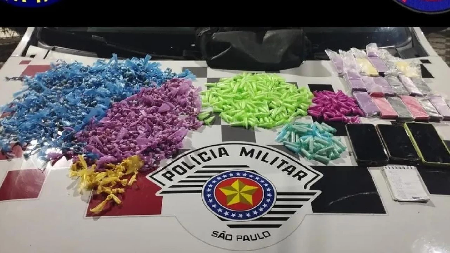 Polícia prende homem com mais de 1,5 mil porções de drogas em Taubaté
