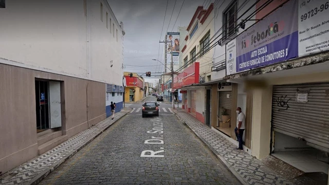 Joias e relógios são furtados de joalheria na região central de Taubaté