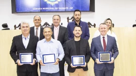 Câmara de Taubaté entrega últimos títulos de cidadania de 2023