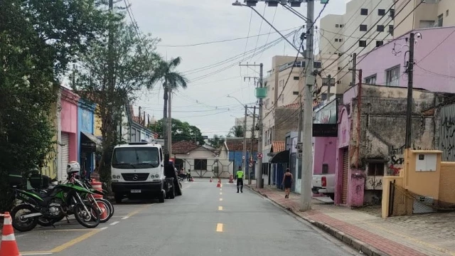 Travessa no Centro de Taubaté sofre mudança de fluxo