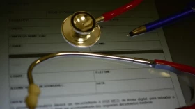 Reclamações contra planos de saúde cresceram quase 50% em 2023