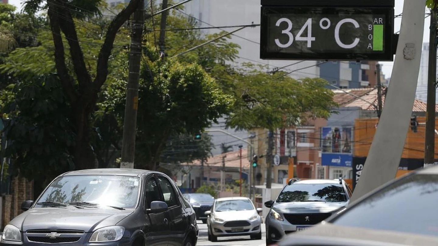 Semana começa com temperaturas elevadas e chance de chuva no Vale