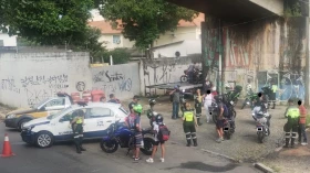Blitz na região central de Taubaté termina com 21 veículos autuados Blitz na região central de Taubaté termina com 21 veículos autuados