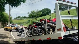Blitz próxima ao Horto de Taubaté fiscaliza 53 motos