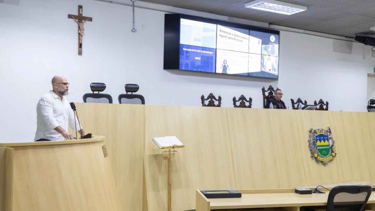 Situação de prédios da Unitau é exposta na Câmara de Taubaté