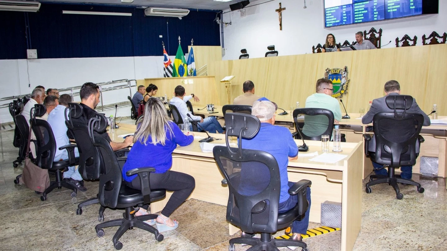 Câmara de Taubaté aprova revisão salarial dos servidores