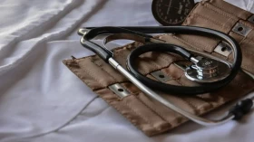 Brasil tem quase dois casos por dia de exercício ilegal da medicina