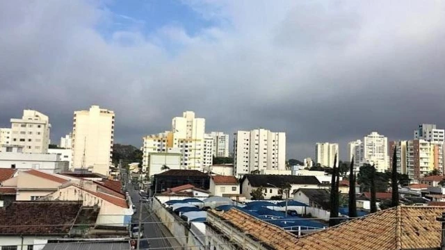 Semana começa com sol entre muitas nuvens em Taubaté e região