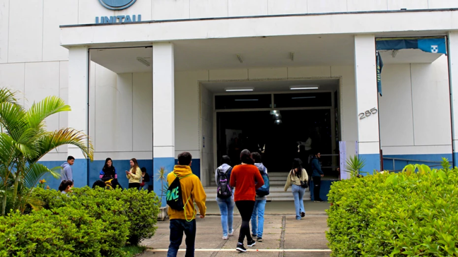 Fapeti tem inscrições abertas para vagas com salário de até R$ 5 mil Fapeti tem inscrições abertas para vagas com salário de até R$ 5 mil