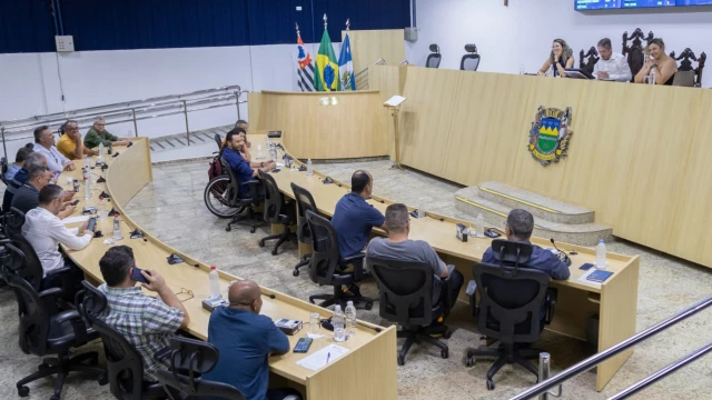 Câmara de Taubaté celebra Dia do Jornalista e debate Código de Obras 