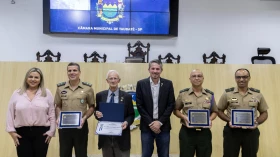 Militares recebem homenagens na Câmara de Taubaté