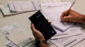Novo imposto incidirá sobre compras em sites estrangeiros Novo imposto incidirá sobre compras em sites estrangeiros