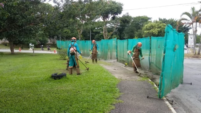Vagas urgentes são anunciadas para empresa de limpeza pública em Taubaté