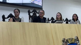 Sistema de Bolsas de Estudo é debatido na Câmara de Taubaté Sistema de Bolsas de Estudo é debatido na Câmara de Taubaté