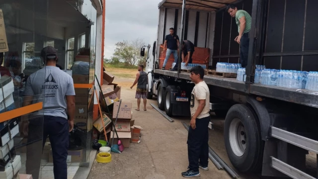 Taubaté enviou cerca de 350 toneladas para Canoas