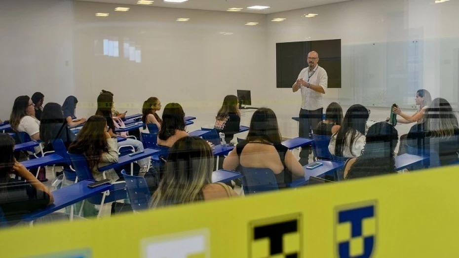 UNITAU abre inscrições para concursos com vagas para professores