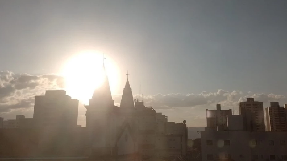 Temperaturas sobem neste domingo