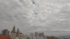 Nova frente fria deve diminuir as temperaturas em Taubaté
