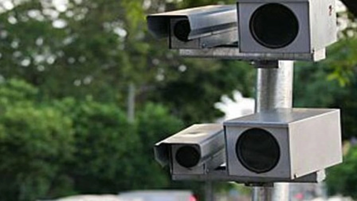 Novos radares de velocidade começam a ser instalados em Taubaté