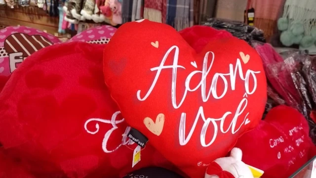 Dia dos namorados aquece as vendas do comércio de Taubaté