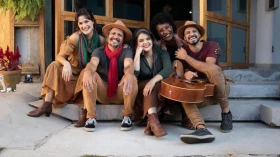Trupe Café com Canela apresenta "Sarau Caipira" no Sesc Taubaté