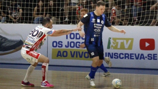Taubaté Umbro Futsal é superado pelo Cascavel