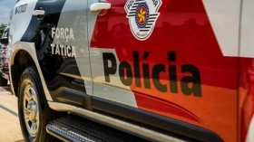 Jovem falece após ser baleado em frente a adega em Taubaté