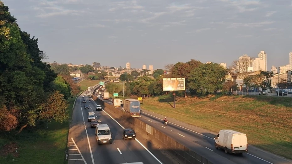 Domingo deve ser de sol com algumas nuvens em Taubaté