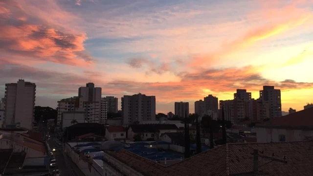 Segunda-feira é de sol em Taubaté