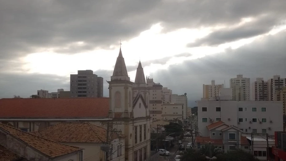 Taubaté tem quarta-feira parcialmente nublada