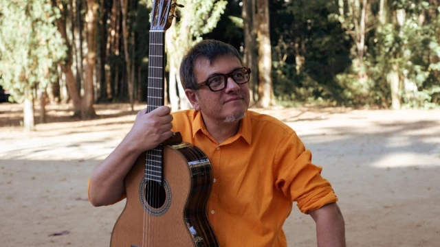 Joca Freire lança 10º álbum com show gratuito no Sesc Taubaté neste sábado