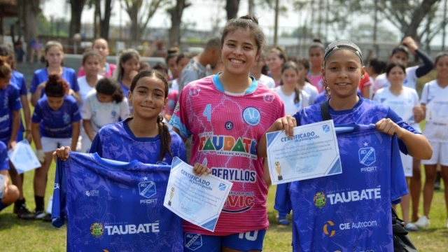 AD Taubaté promove Festival Interno de Futebol Feminino