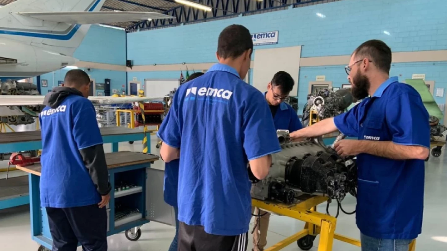 Escola de Ciências Aeronáuticas abre inscrições para curso de manutenção de aeronaves em Taubaté