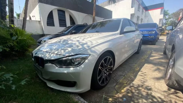 Veículos de luxo são apreendidos em operação contra desmanches irregulares em Taubaté e São José dos Campos